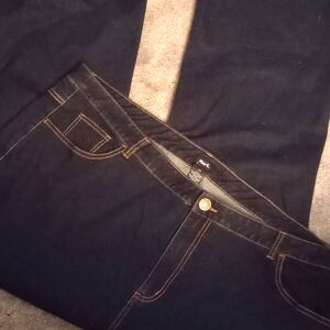 Brand New dark wash Mark brand jeans women/ Junior 24W.